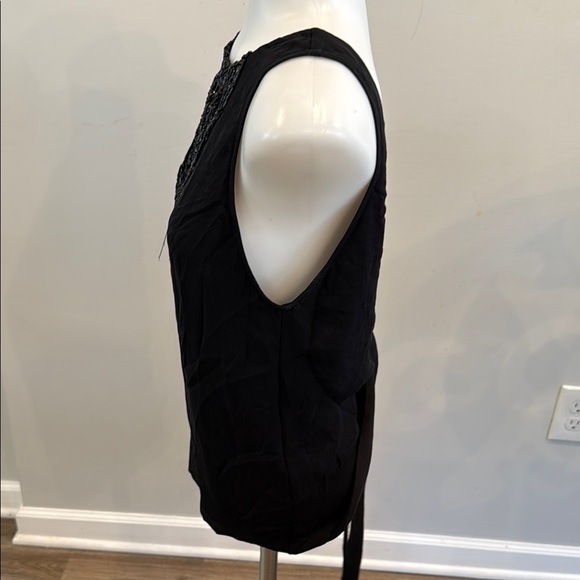 *flaw Haute Hippie Small Silk Black Sleeveless Top with Beaded Detail Open Back - Picture 5 of 9